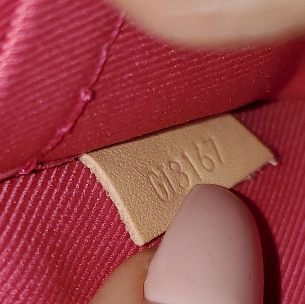 Louis Vuitton lorette - Picture 4 of 7